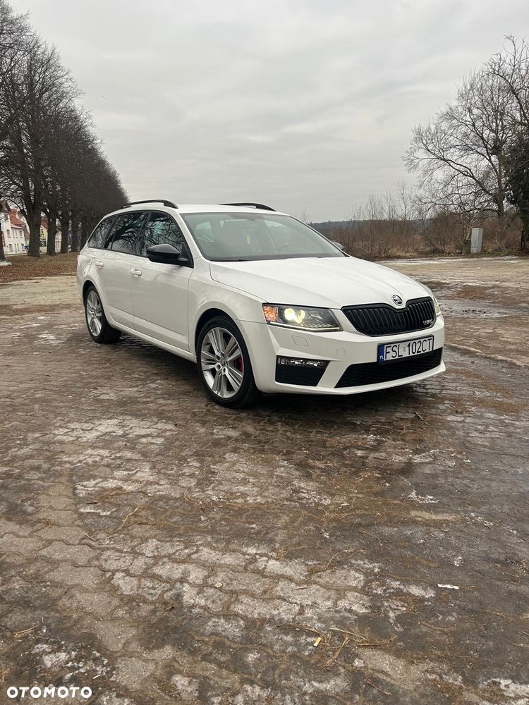 Skoda Octavia 2.0 TDI DSG RS - 2