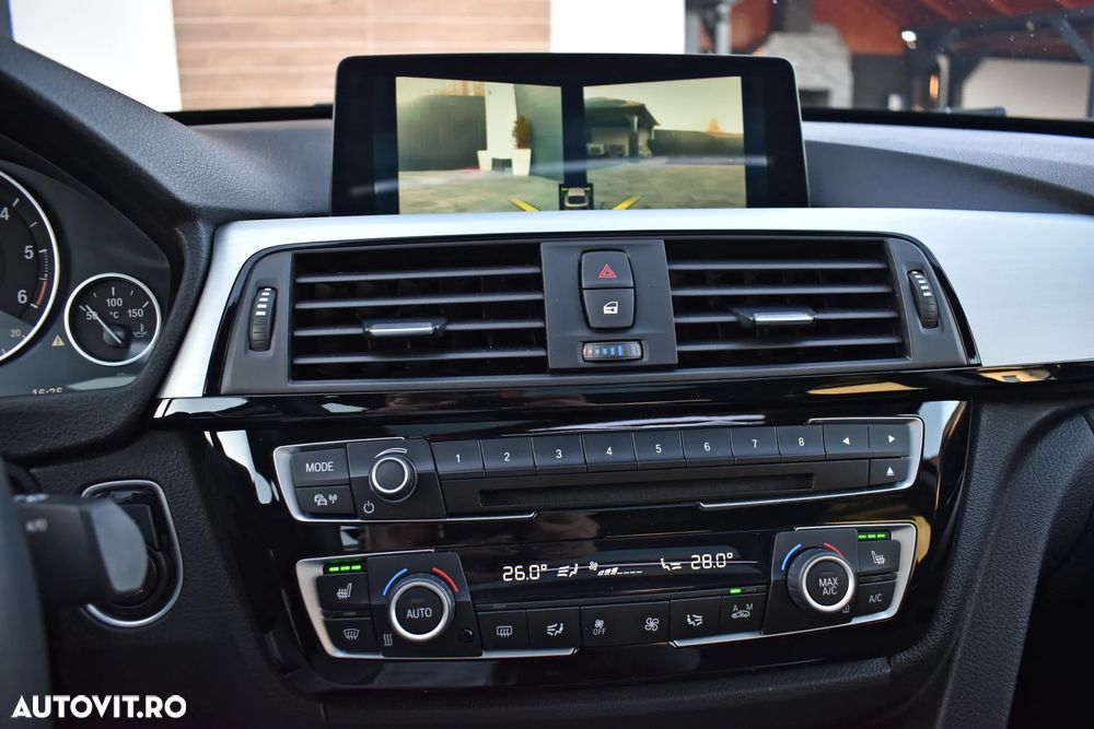 BMW Seria 3 320d Aut. Luxury Line - 25