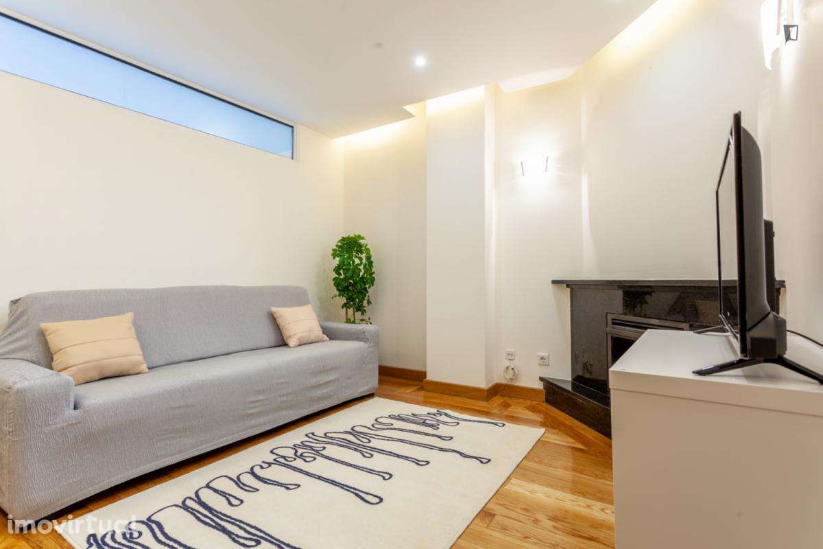 Quarto - localizado em São Mamede de Infesta Porto - Grande imagem: 3/20