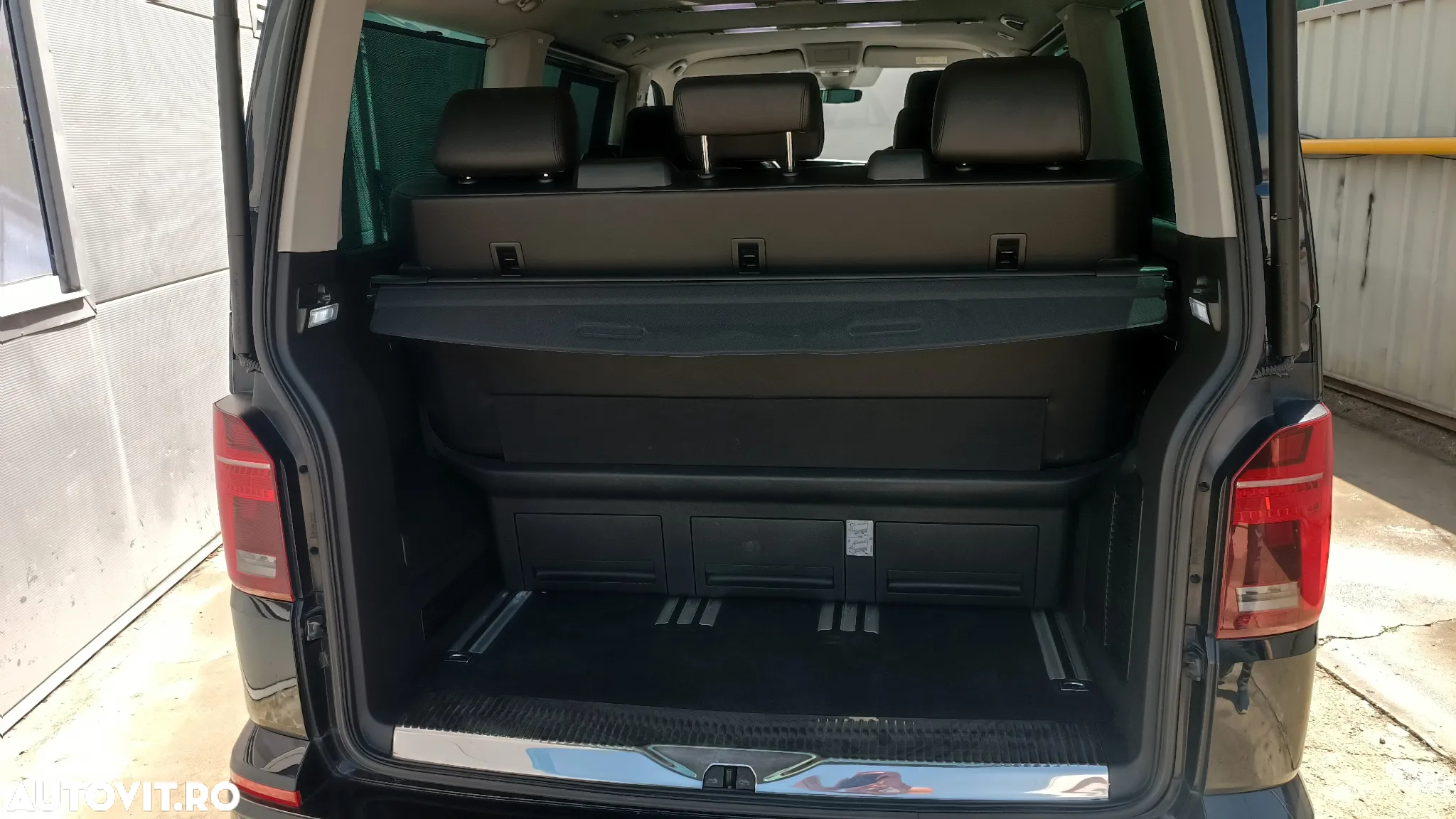 Volkswagen Multivan - 7