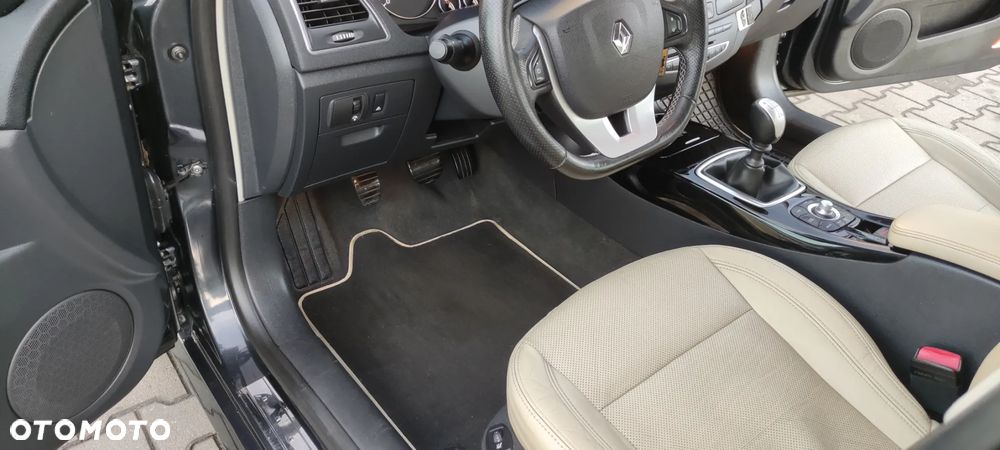 Renault Laguna dCi 180 FAP Initiale - 18