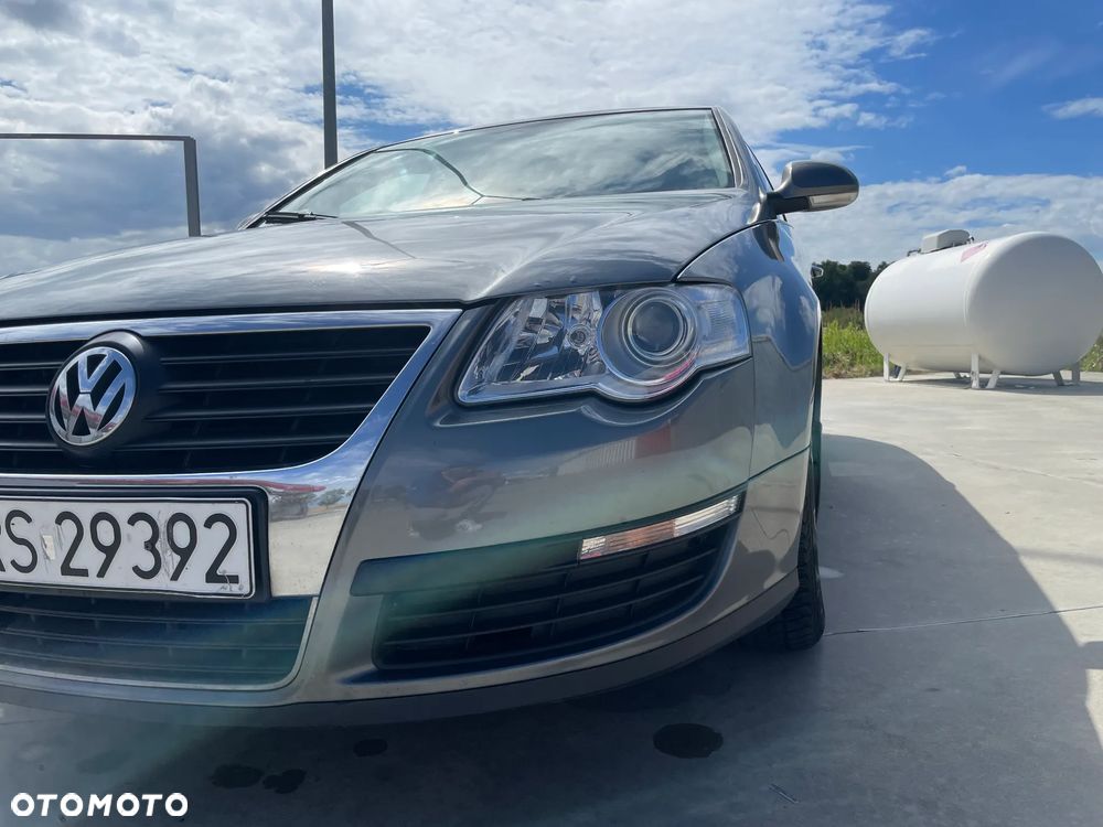 Volkswagen Passat - 17