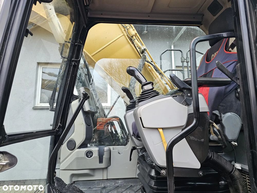 Caterpillar 320E L - 7