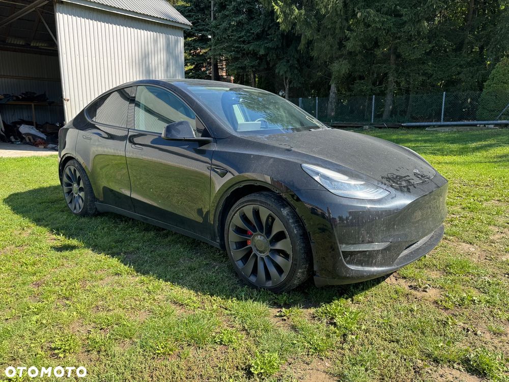 Tesla Model Y Performance Dual Motor AWD - 5