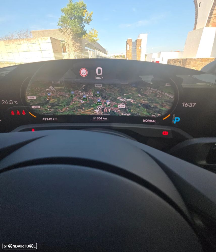 Porsche Taycan Standard - 28