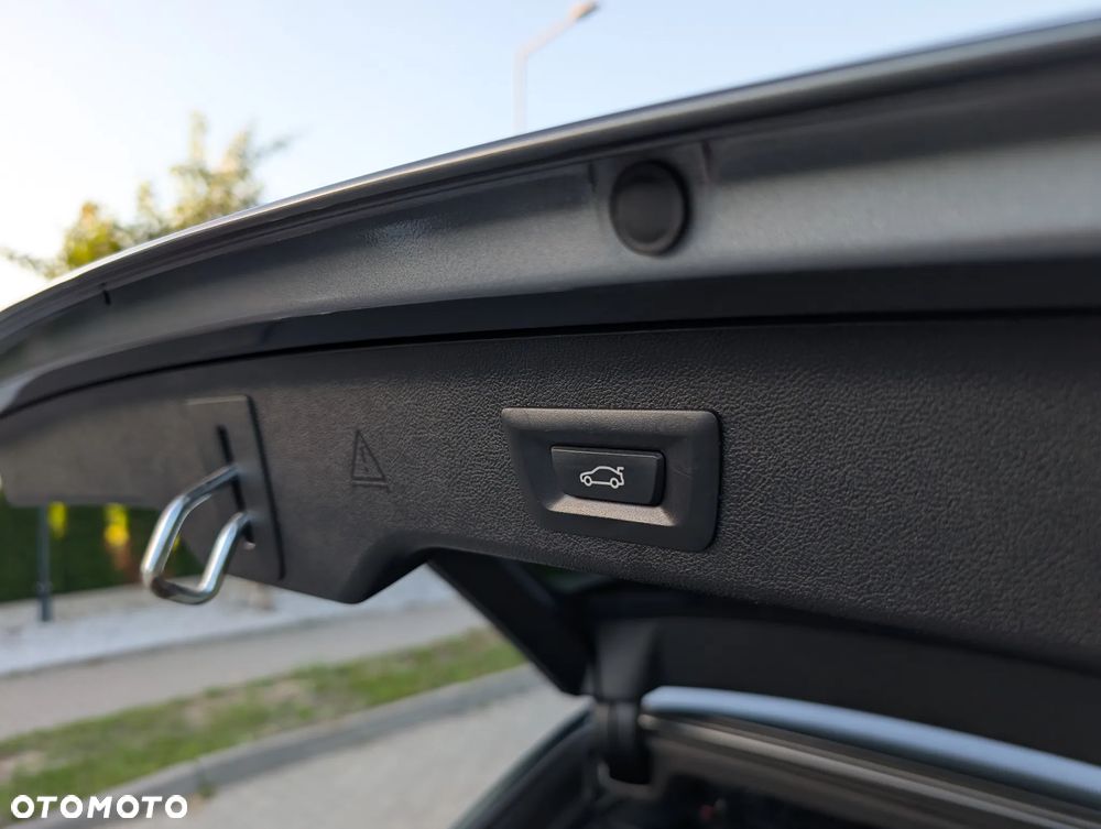 BMW Seria 5 520d Sport Line - 26
