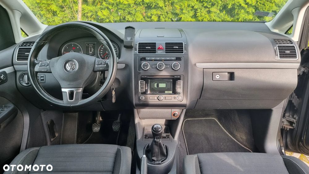 Volkswagen Touran 2.0 TDI DPF BlueMotion Technology Cup - 13