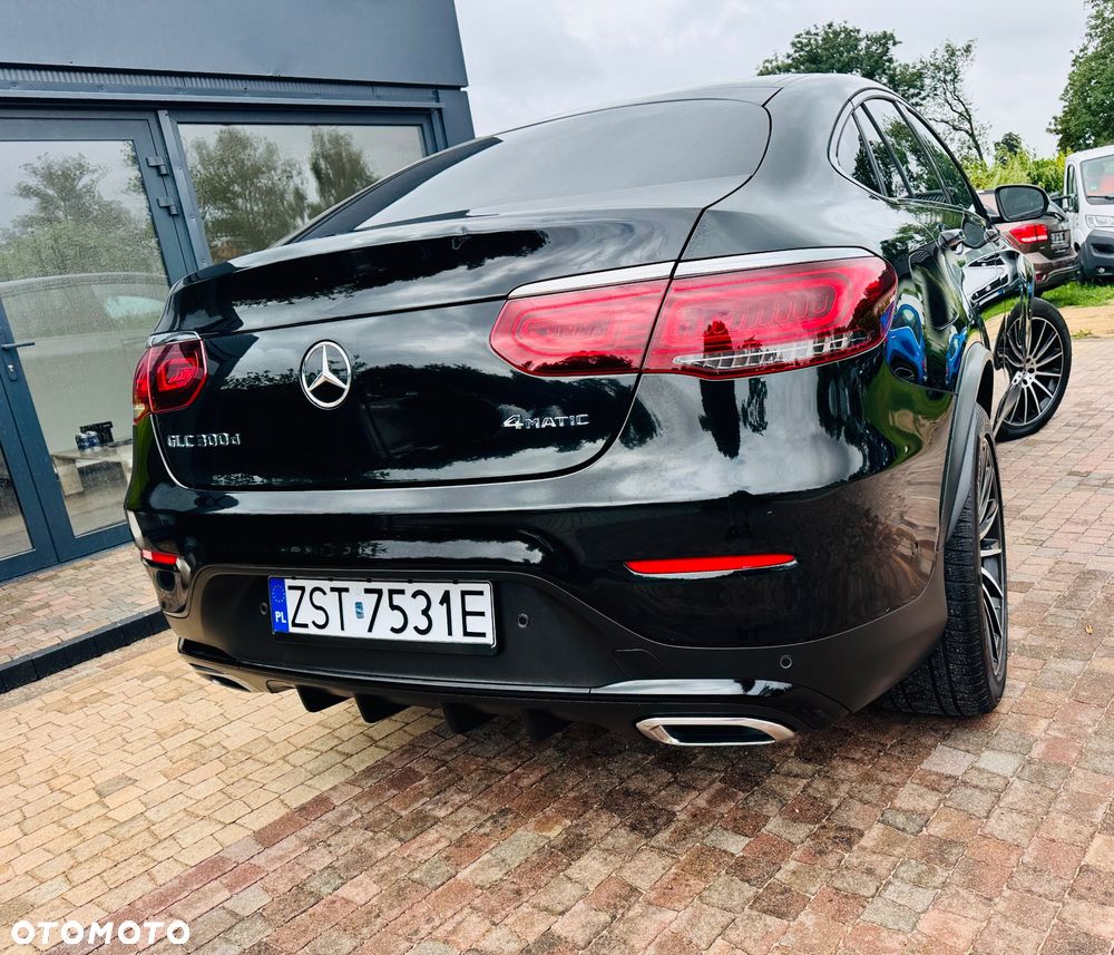 Mercedes-Benz GLC 300 d 4Matic 9G-TRONIC AMG Line Plus - 14