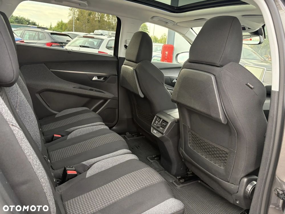 Peugeot 5008 1.5 BlueHDi Allure S&S - 26