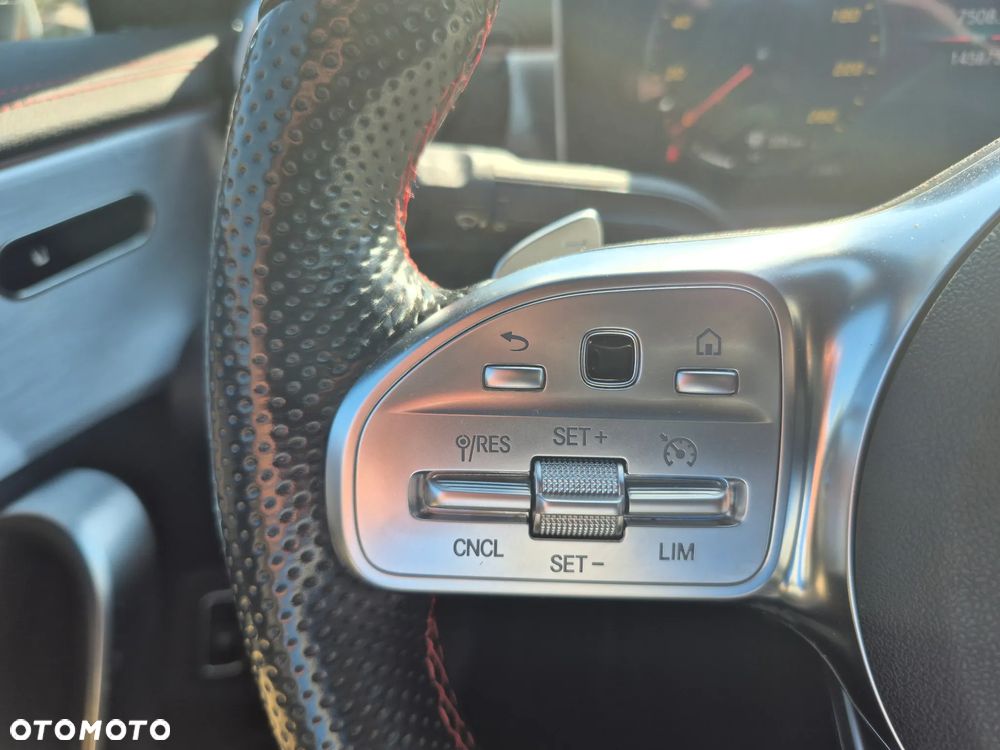 Mercedes-Benz CLA 180 d 7G-DCT AMG Line - 17