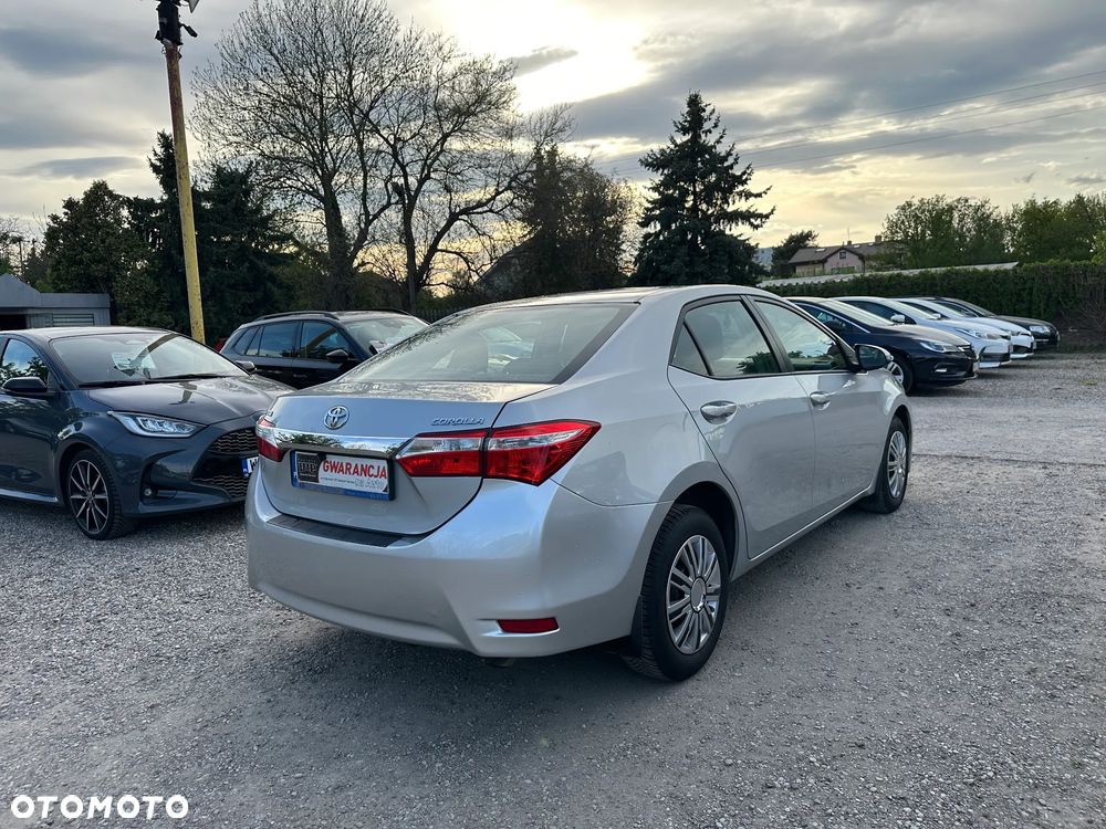 Toyota Corolla - 11