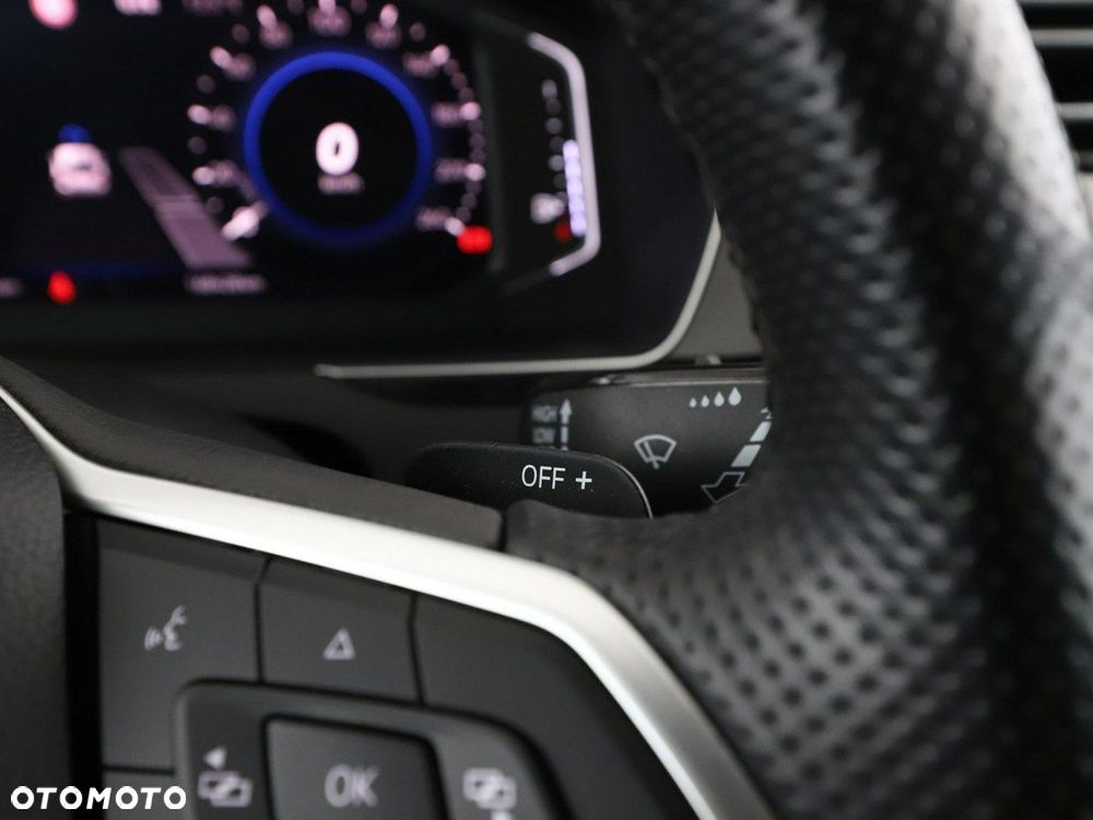 Volkswagen Passat - 34