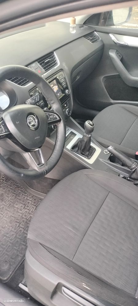 Skoda Octavia 1.6 TDI Greenline - 9
