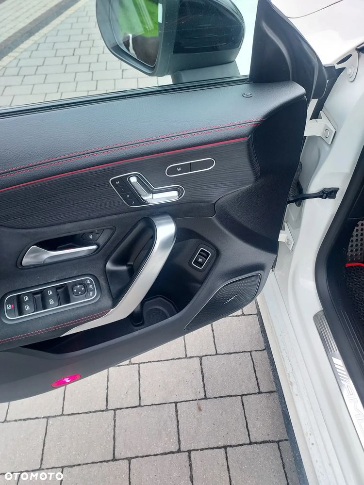 Mercedes-Benz CLA AMG 35 4-Matic 7G-DCT - 16