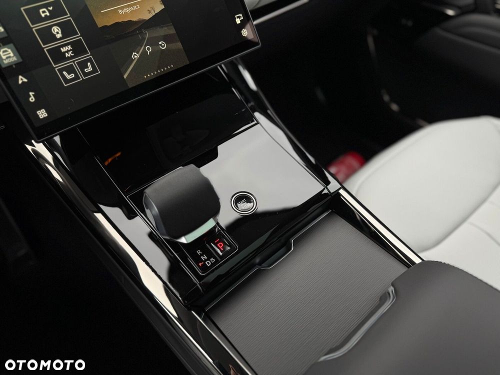 Land Rover Range Rover Sport - 12