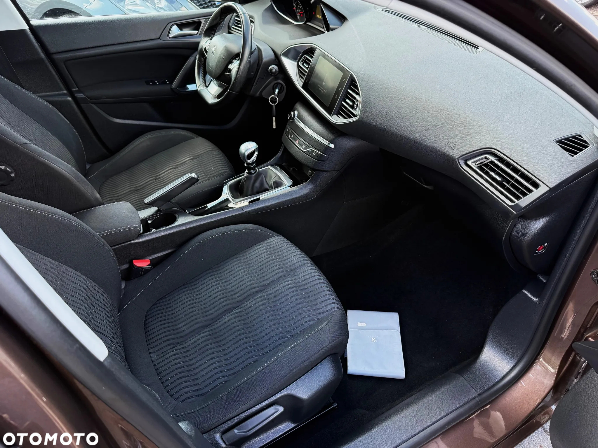 Peugeot 308 125 THP Allure - 13
