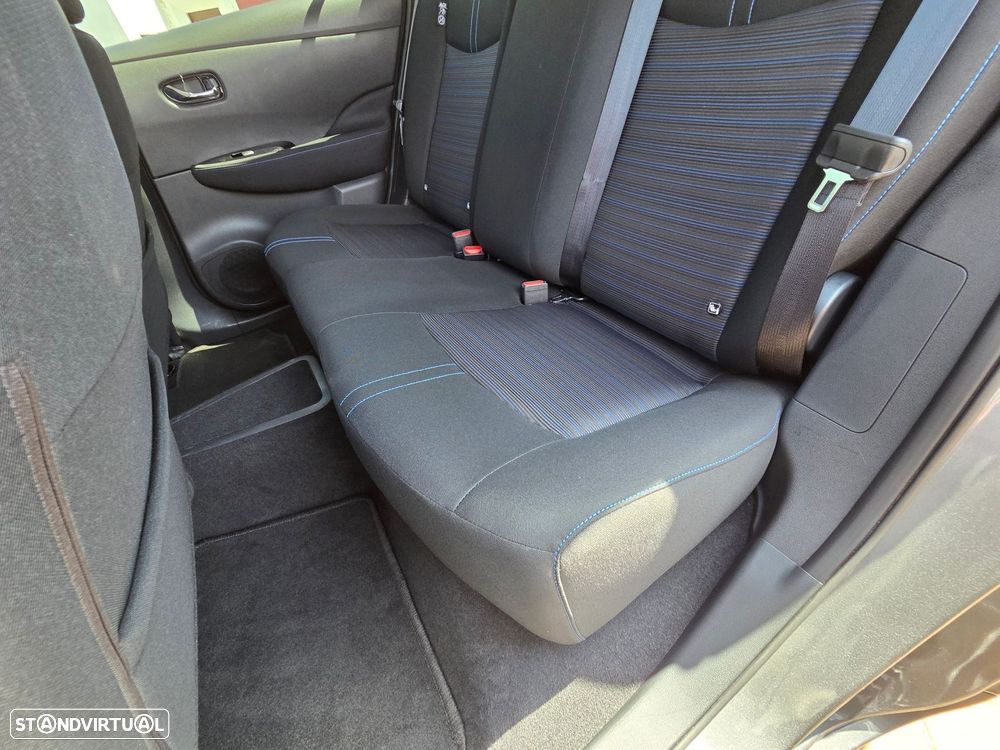Nissan Leaf N-Connecta Two Tone - 35
