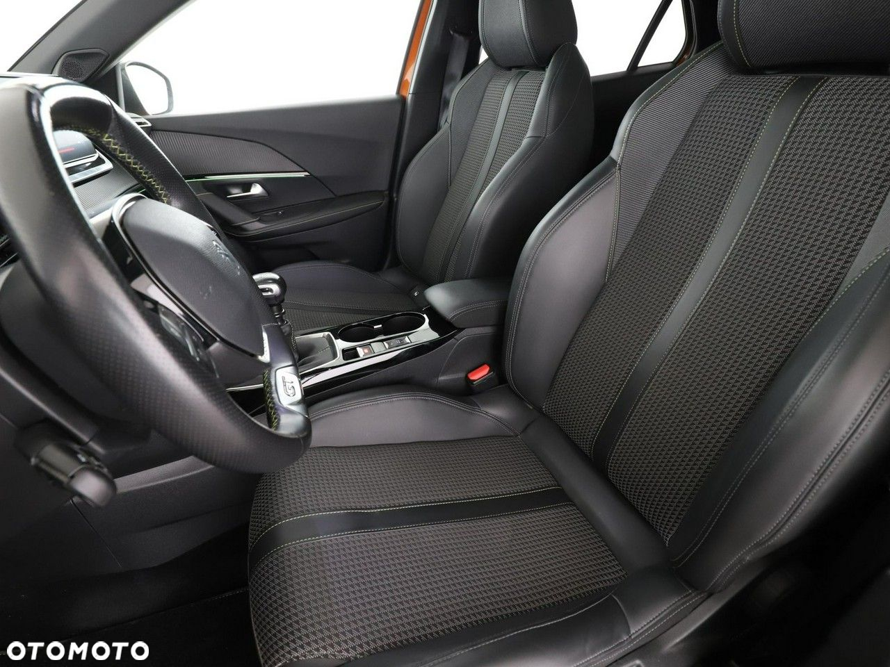 Peugeot 2008 1.2 PureTech GT Line S&S - 13