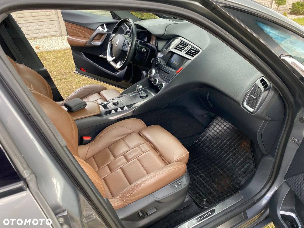 Citroën DS5 Hybrid4 EGS6 SoChic - 10