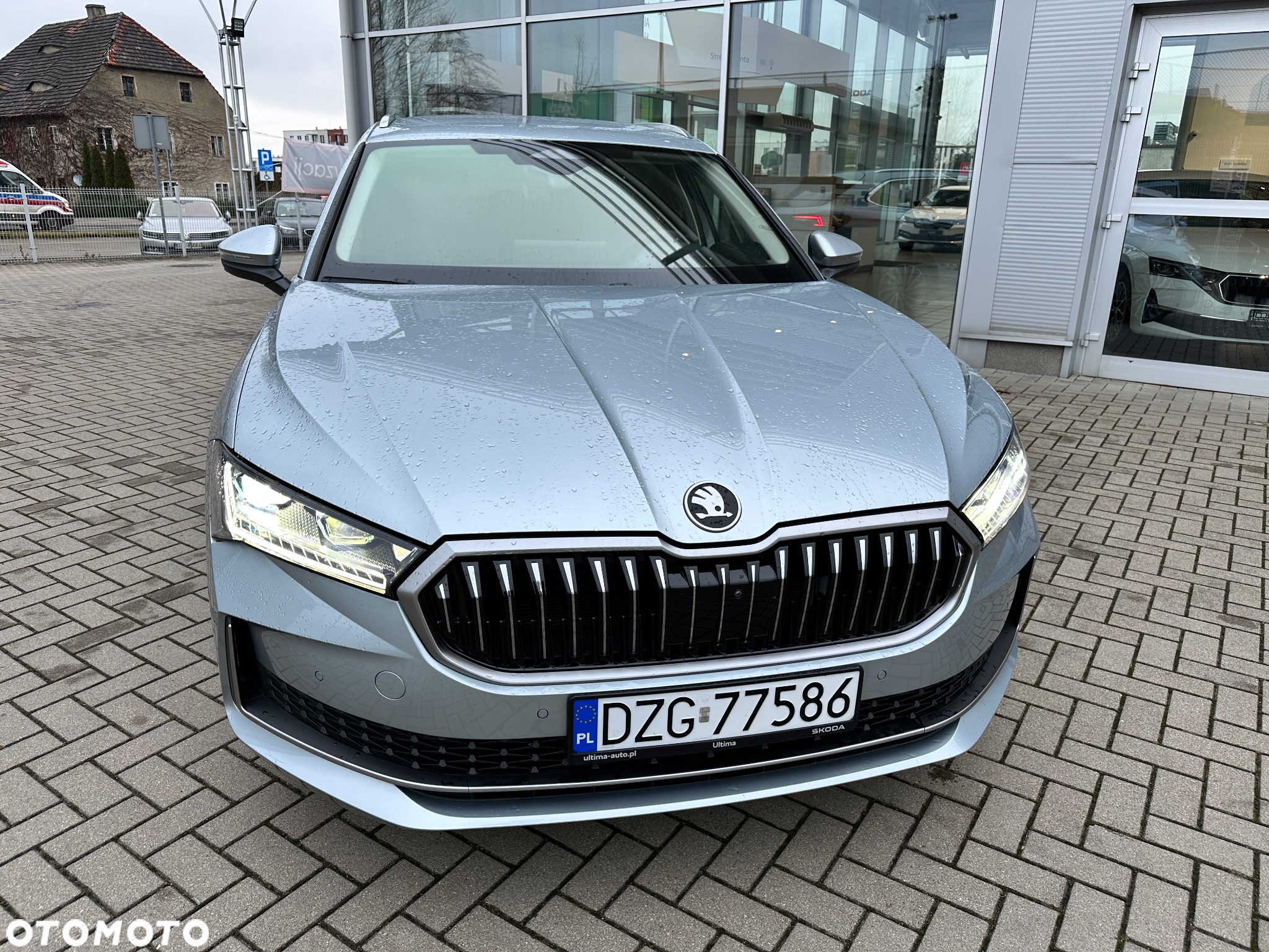 Skoda Superb 2.0 TDI SCR 4x4 L&K DSG - 2