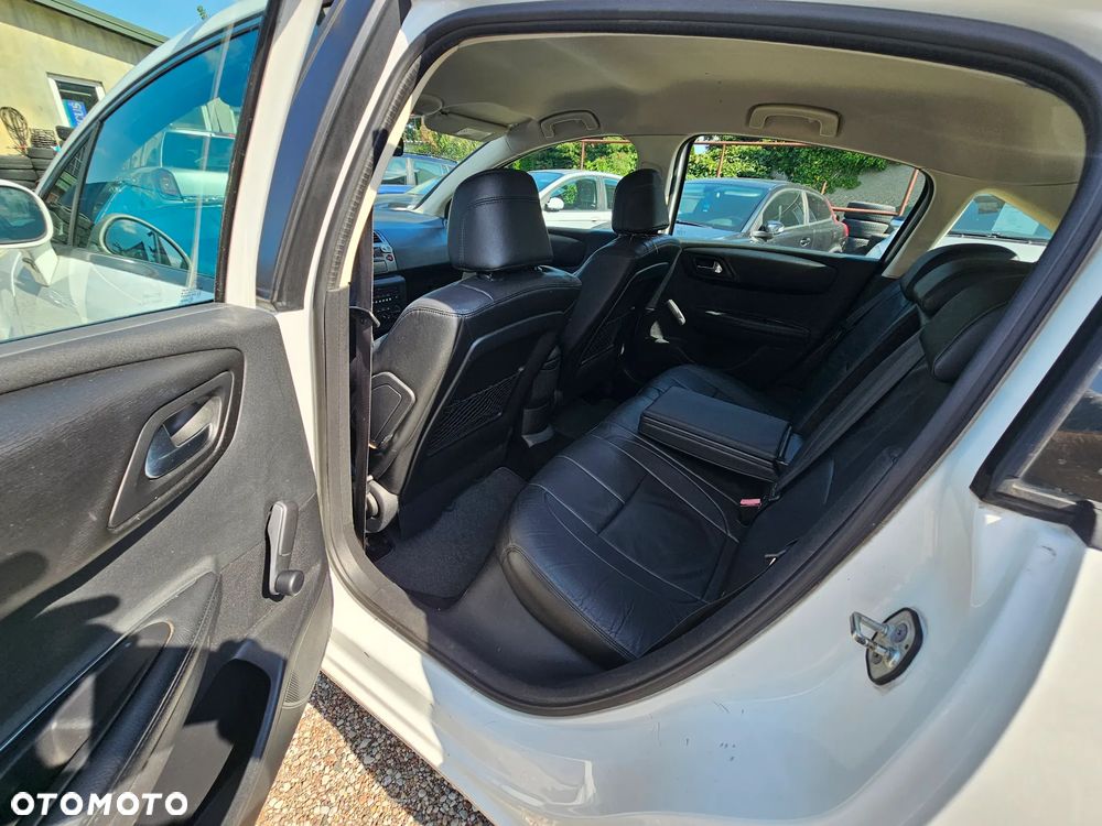 Citroën C4 1.6 HDi Advance - 10