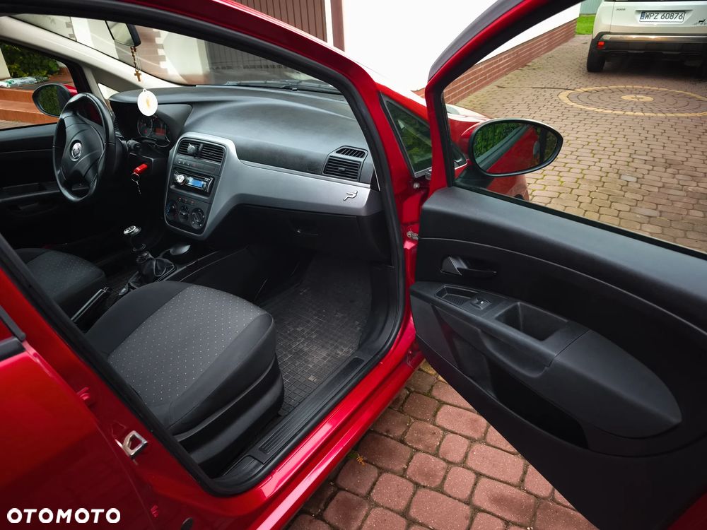 Fiat Grande Punto - 8