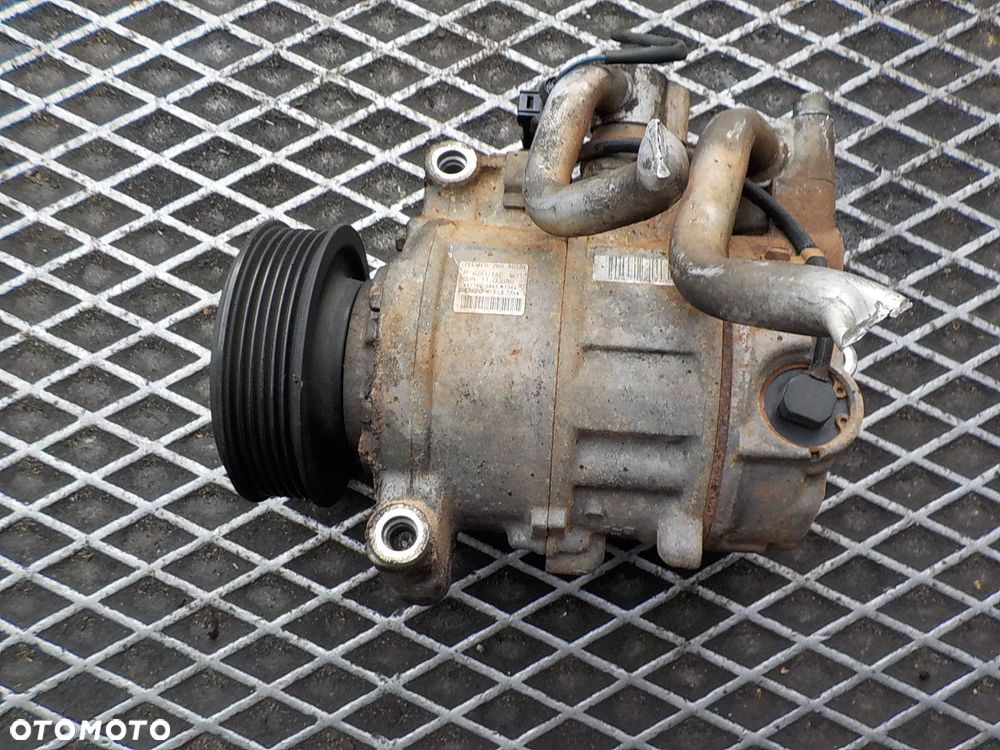 AUDI A4 B7 3.0 TDI SPRĘŻARKA POMPA KLIMATYZACJI 8E0260805BE - 1