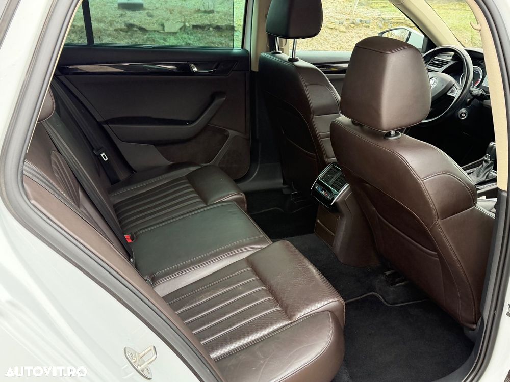 Skoda Superb Combi 2.0 TDI DSG 4X4 Laurin & Klement - 21