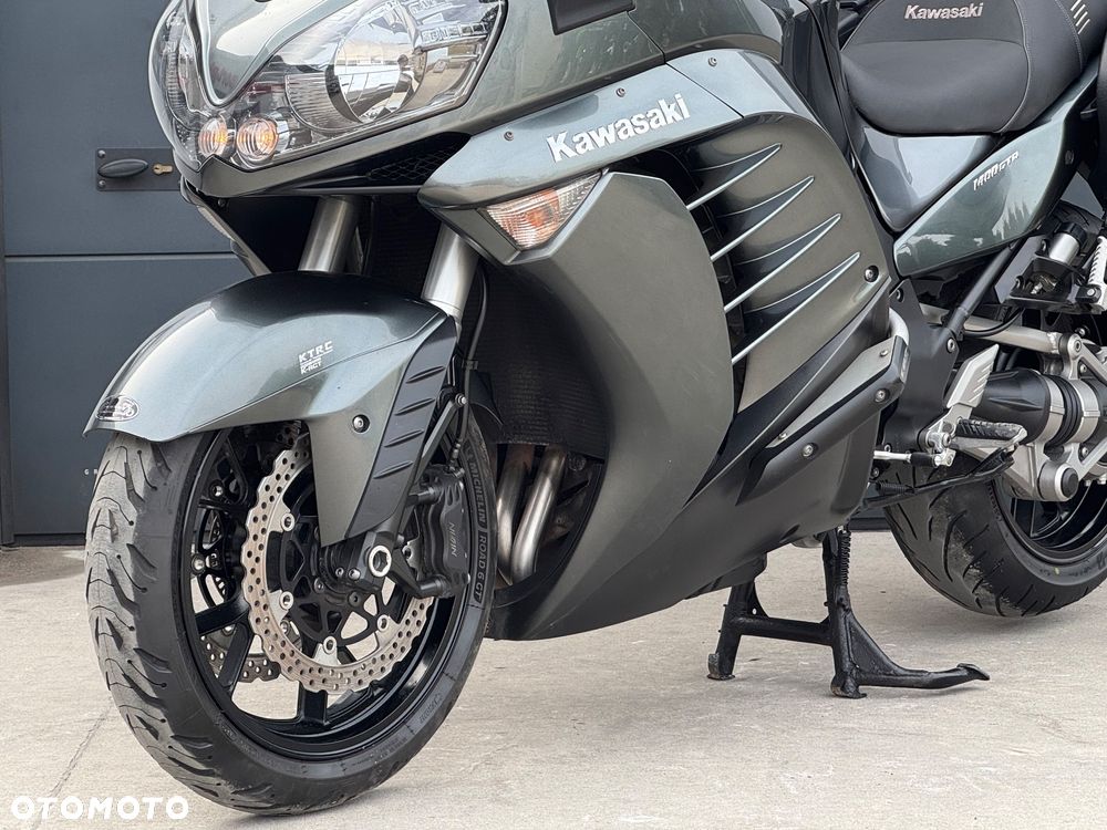 Kawasaki GTR - 28