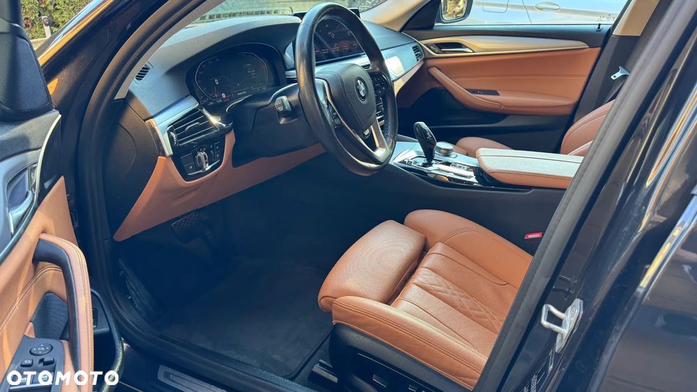 BMW Seria 5 520d Sport Line - 15