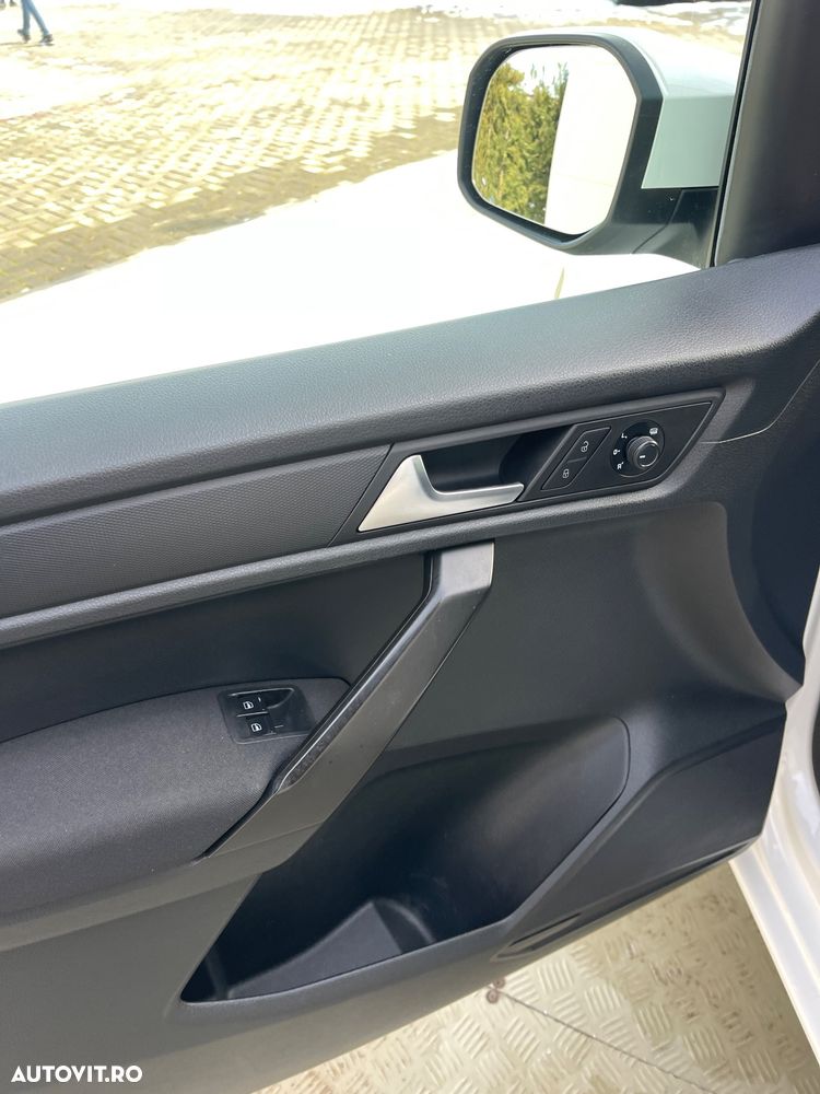 Volkswagen Caddy Maxi - 33