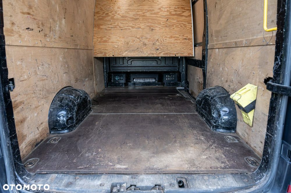 Volkswagen Crafter - 21