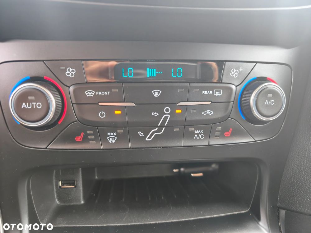 Ford Focus 1.5 TDCi DPF Start-Stopp-System Titanium - 27