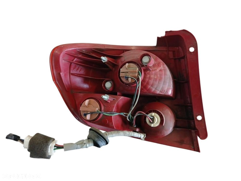 LAMPA PRAWA TYLNA TYŁ HYUNDAI GETZ I LAMPA PRAWA TYLNA TYŁ GETZ I - 2