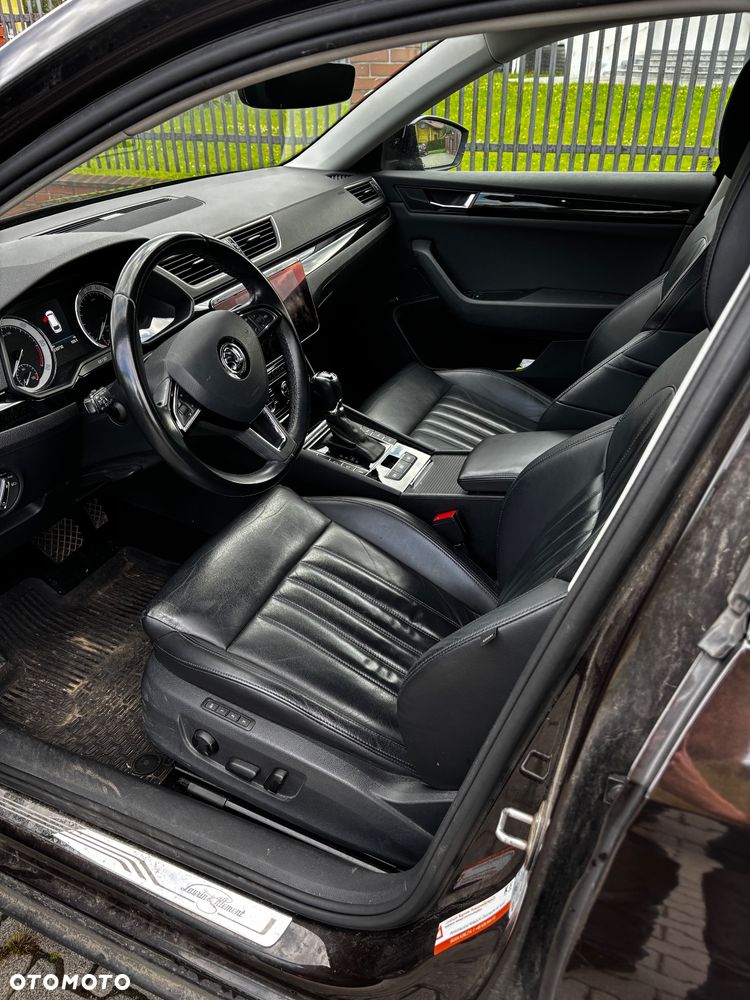 Skoda Superb 2.0 TDI SCR 4x4 L&K DSG - 9