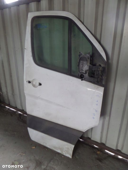 9431 Drzwi prawy przód Sprinter 906 - 2