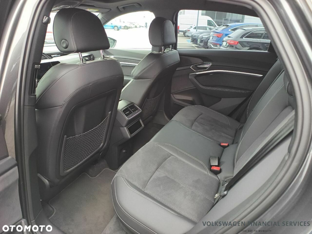 Audi e-tron - 12