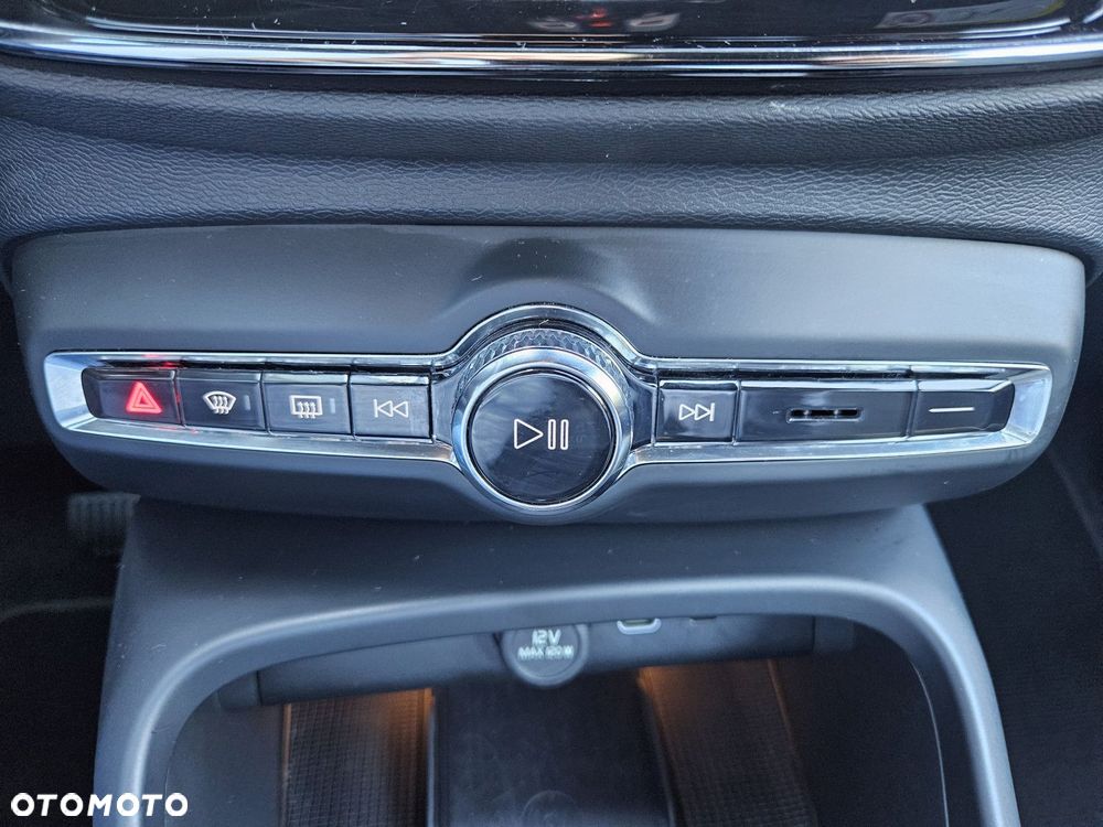 Volvo XC 40 - 21