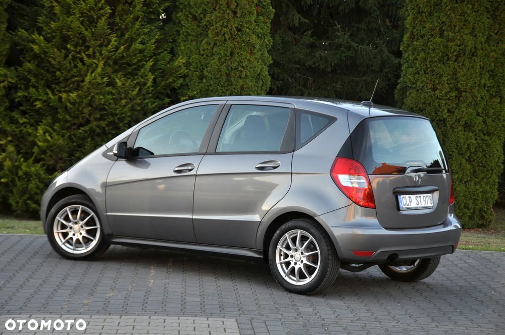 Mercedes-Benz Klasa A 160 BlueEFFICIENCY Elegance Special Edition - 17