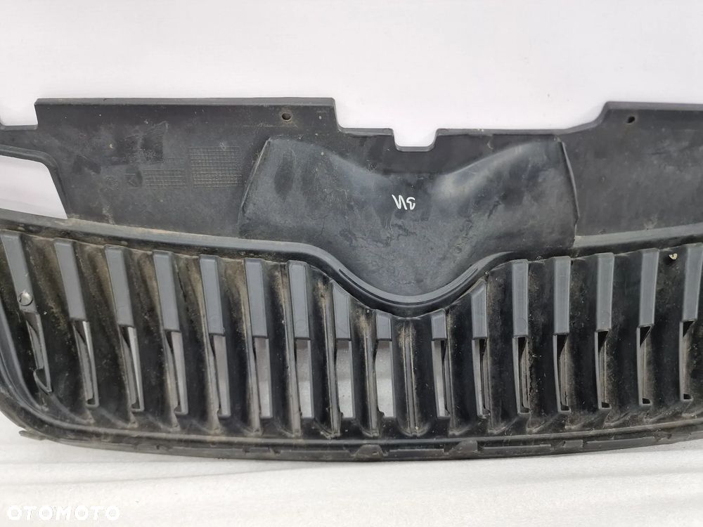 SKODA FABIA II LIFT 10- ATRAPA / GRILL PRZEDNI PRZÓD , NR 5J0853668B , NR AUKCJI GR189 - 10