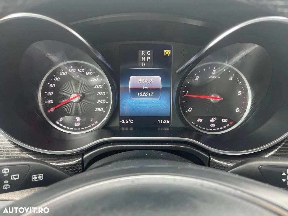 Mercedes-Benz V - 11