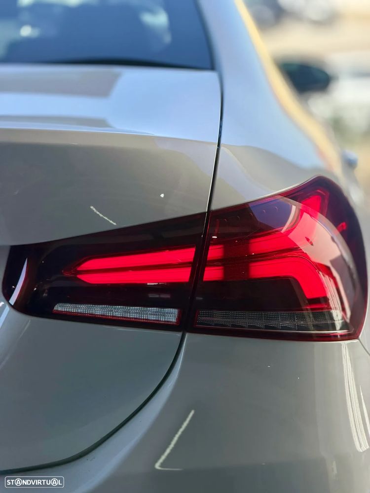 Mercedes-Benz A 180 Limousine d AMG Line Aut. - 32