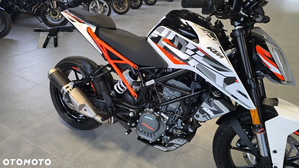 KTM Duke 125 - 25