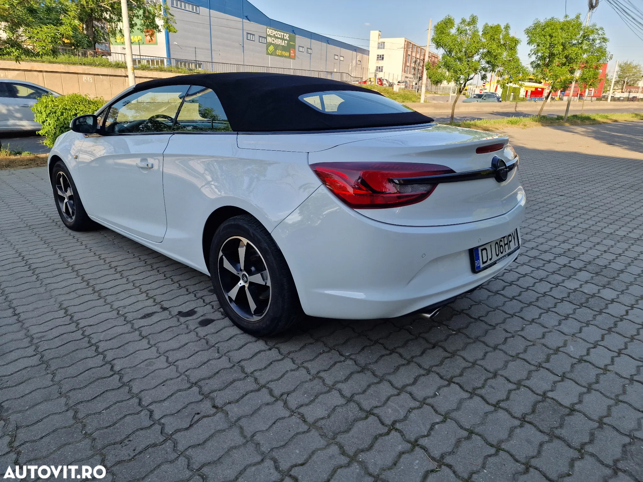 Opel Cascada 2.0 CDTI ECOTEC Start/Stop Cabriolet - 3