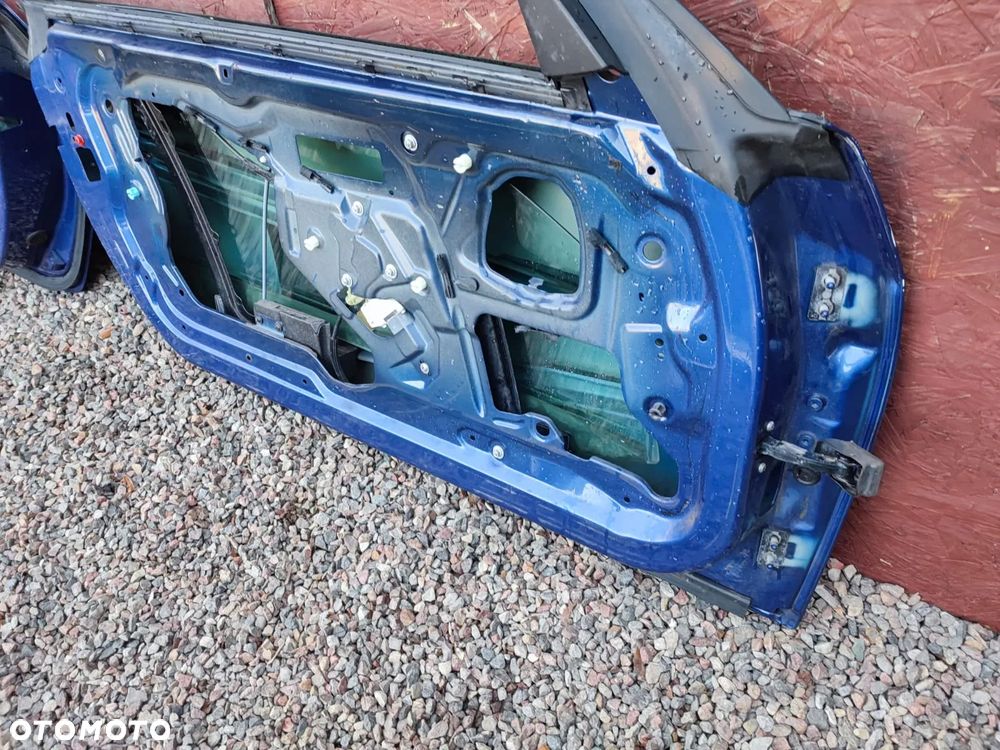 BMW E92 / E92 LCI / E93 / E93 LCI. KOMPLET ORYGINALNYCH DRZWI PRAWE / LEWE +  PODNOŚNIK SZYBY + SZYBA. O NR: 7 200 570 /  7 200 569 OEM, W KOL. LE MANS BLAU METALIC 381. BEZ RDZY - 35
