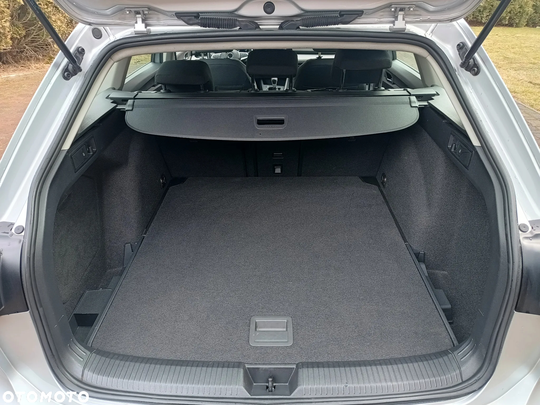 Volkswagen Golf - 22