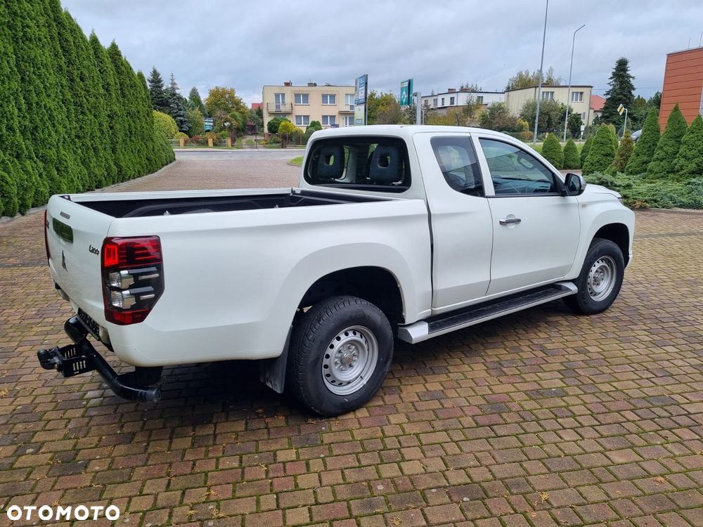 Mitsubishi L200 Pick Up 4x4 S&S Double Cab Intro Edition - 9