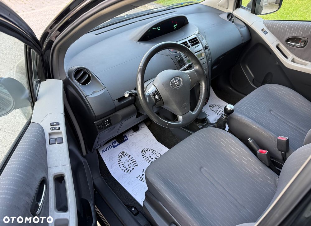 Toyota Yaris 1.33 Sol - 12