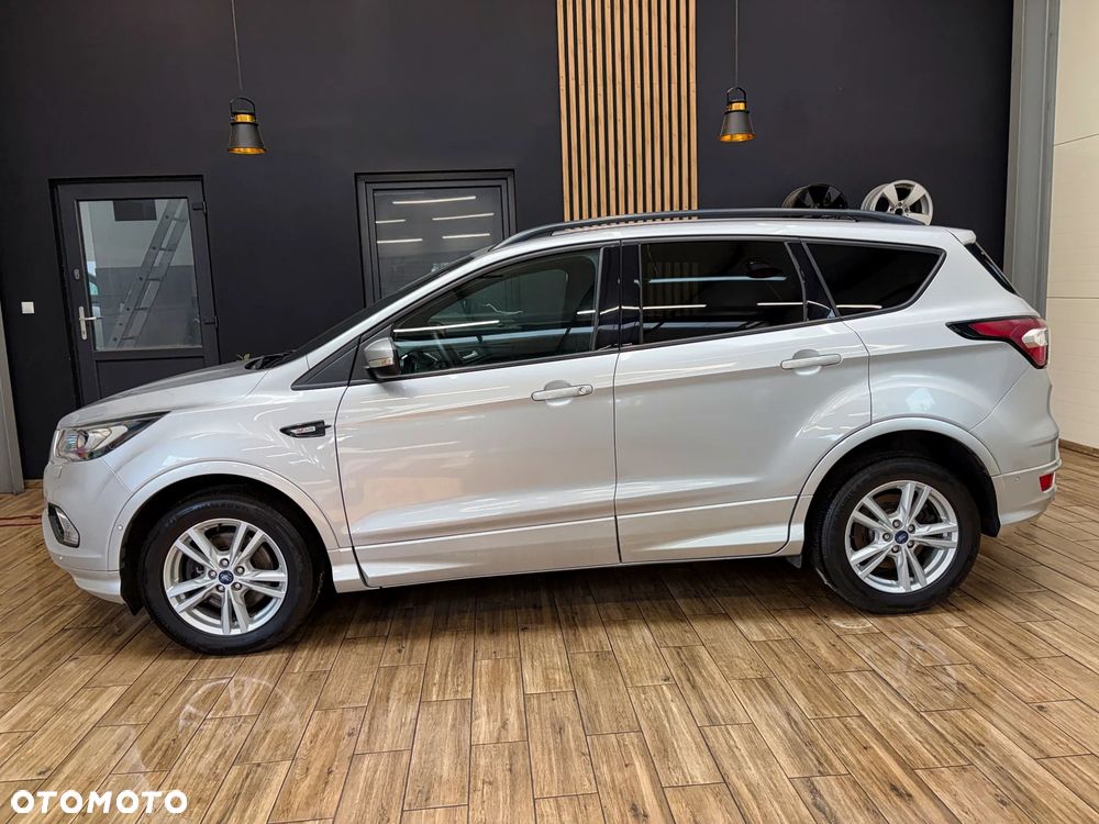 Ford Kuga 1.5 TDCi 2x4 Titanium - 10
