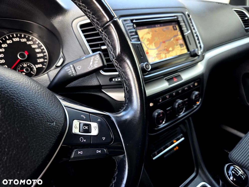 Volkswagen Sharan - 32